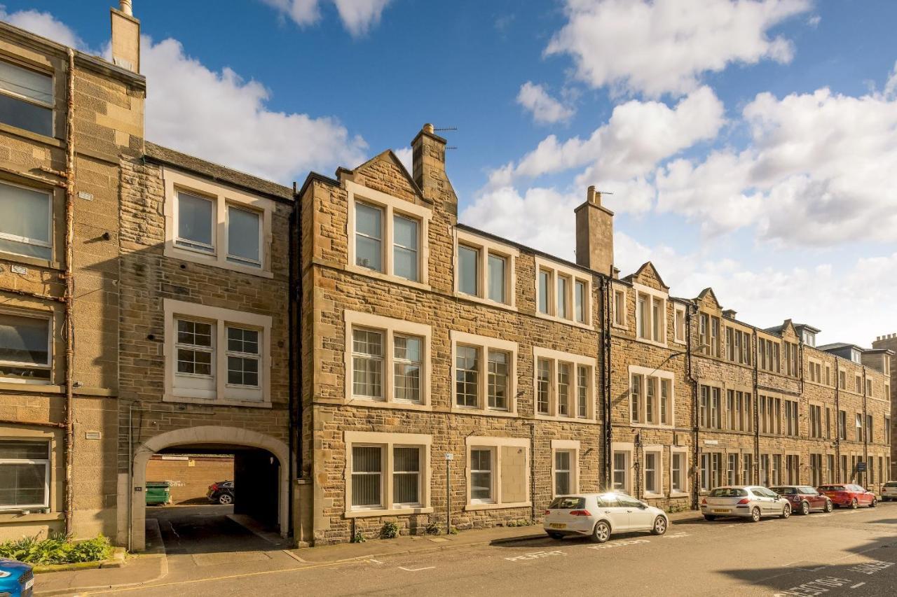 Pass The Keys Stunning 3 Bed Loft Style Apt With Free Parking Edinburgh Exterior photo