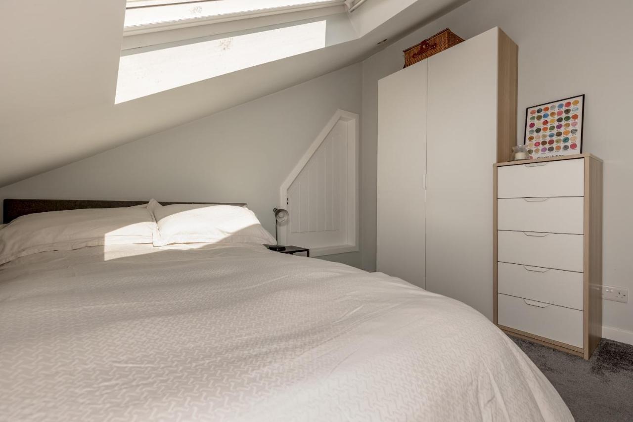 Pass The Keys Stunning 3 Bed Loft Style Apt With Free Parking Edinburgh Exterior photo